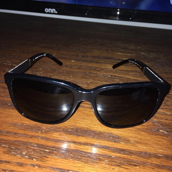 Men’s Burberry Sunglasses - Picture 5 of 9